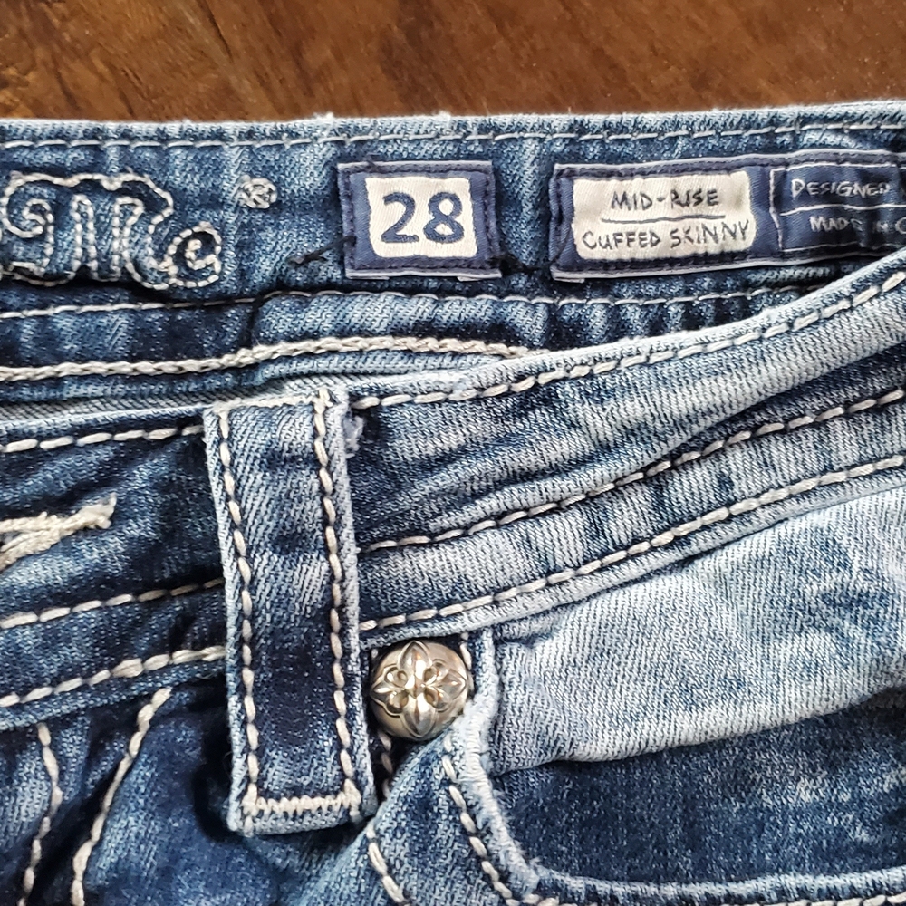 Miss Me Mid Rise Skinny Size 28 EUC Blue Women's Jeans with Cross Stitching - Picture 5 of 6